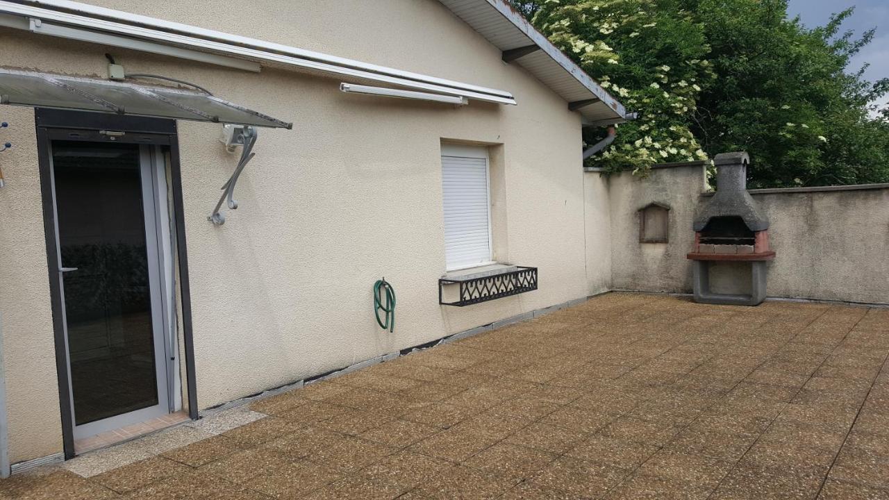 Apartamento Le Repaire Du Deux Roues Saint-Sauveur  Exterior foto